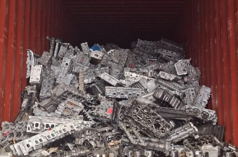 Aluminium extrusion and profile scrap