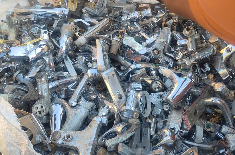Zinc die-cast fittings scrap